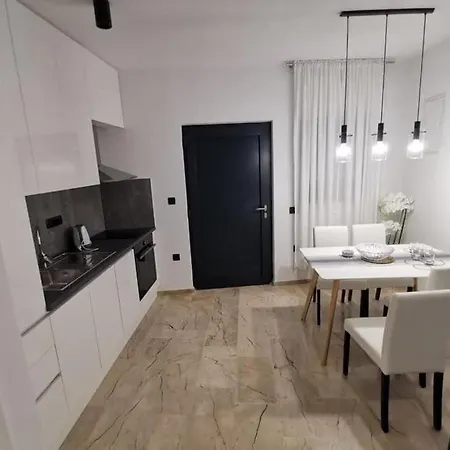 아파트 Studio Aprtaman Ana *